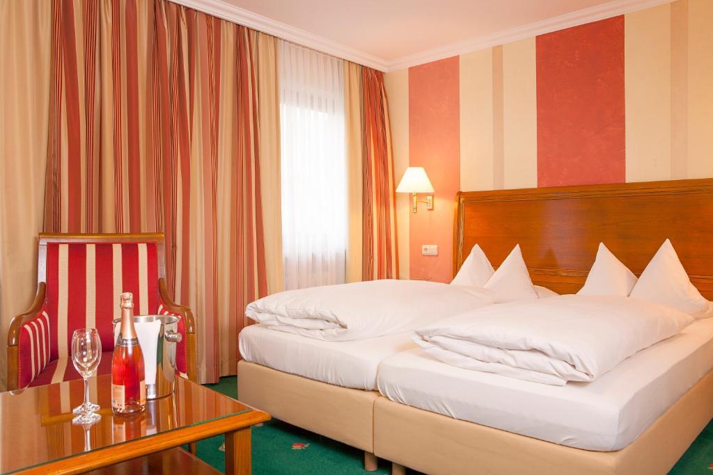 Hotel Wilder Mann Königstein in der Oberpfalz Pokoj fotografie